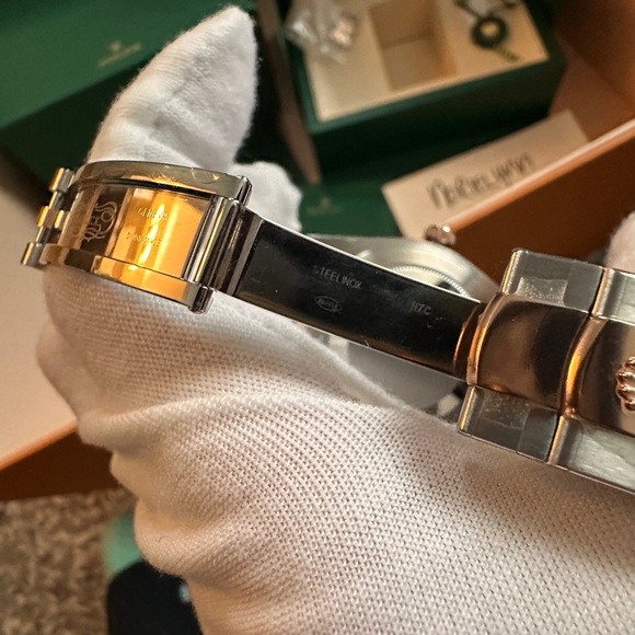 Rolex Datejust 41mm 126331 Jubilee 18K Rose Gold /SS Diamond Dial BNIB - Picture 15 of 16